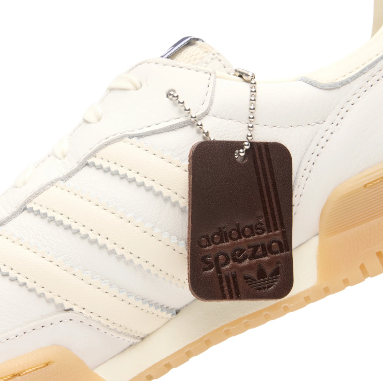 Adidas Court Sneaker – Off White/Gum