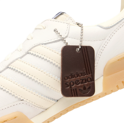 Adidas Court Sneaker – Off White/Gum
