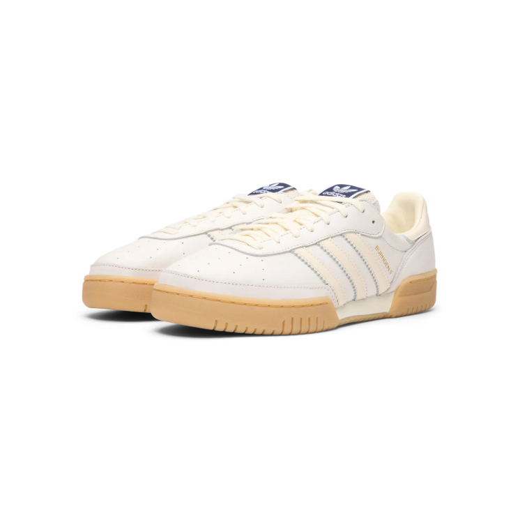Adidas Court Sneaker – Off White/Gum