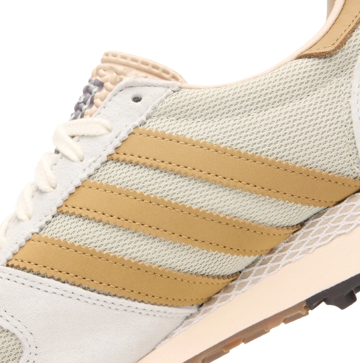 Adidas Retro Runner – Off White/Gold/Black