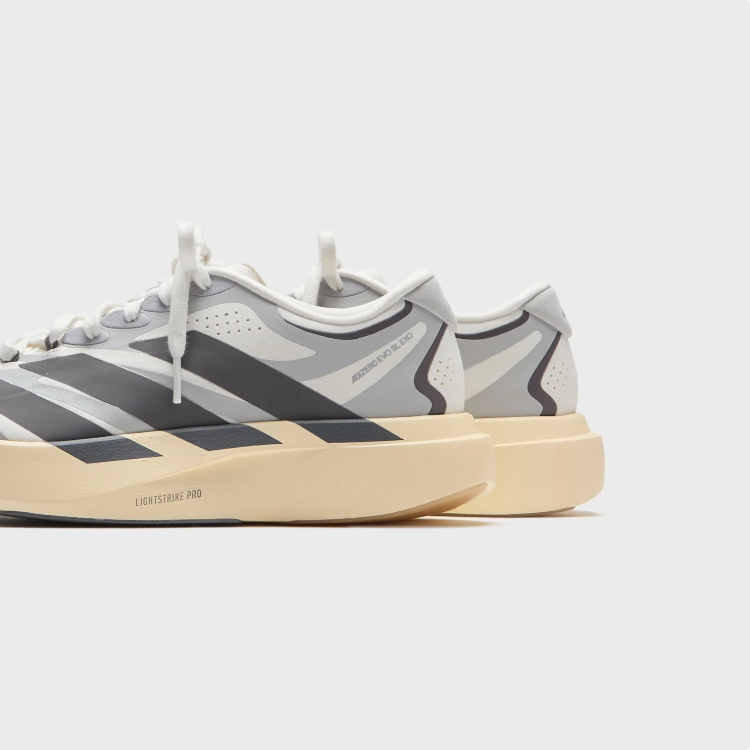 Adidas Running Shoe – Light Grey/Charcoal/Cream
