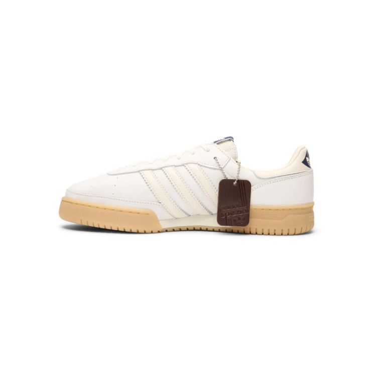 Adidas Court Sneaker – Off White/Gum